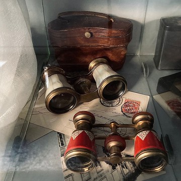 法國 18-19世紀珍珠貝殼歌劇院望遠鏡(首圖白色者)