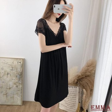 LAM大尺碼小性感睡衣裙 睡衣裙 睡衣女 居家服 莫代爾帶胸墊睡裙夏季短袖蕾絲睡衣中長款網紗V領大碼睡裙夏胖mm