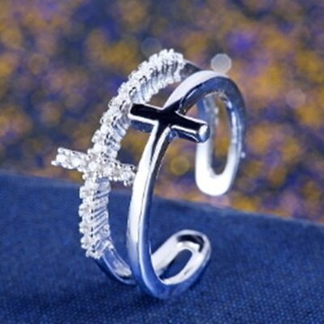 925純銀戒指鑲鑽銀飾-高貴典雅十字架造型母親節生日情人節禮物女飾品2色73dx19【獨家進口】【米蘭精品】