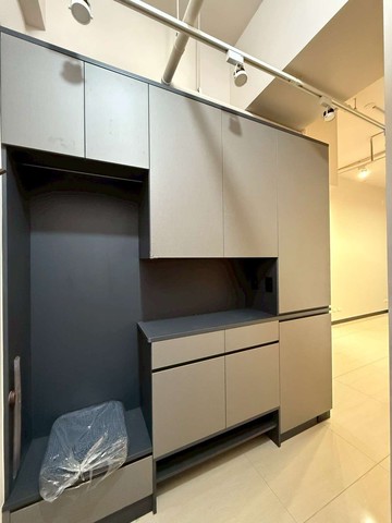 獨家銷售宏普中央公園裝潢兩房車漂亮中島廚房｜新北市新店區啟文路