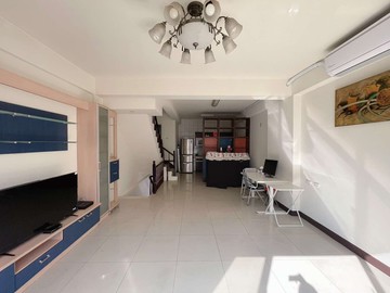 近忠貞市場店面別墅｜桃園市平鎮區龍南路