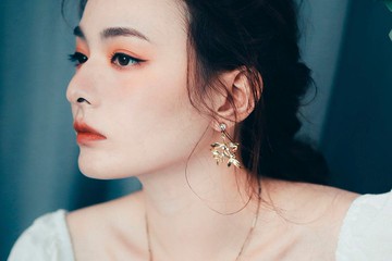 COR-DATE / 植物學 / 樹葉水鑽耳環