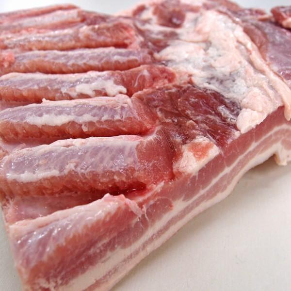 皮付豚バラ肉（三枚肉）ブロック約1kg　豚肉ばら1kg skin on pork belly