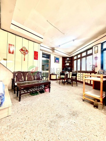 大雅㊣核心超大面寬古早味透天．可停雙車｜台中市大雅區神林南路