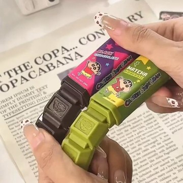 臺灣出貨💥爆款巧克力掰掰樂蠟筆小新解壓玩具卡通潮玩掛件裝飾書包鑰匙禮物