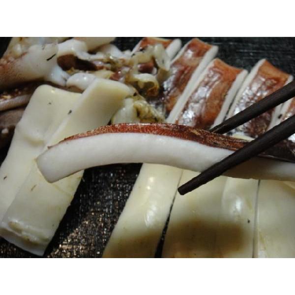 干物 いか 生干し（地物）　2枚　は肉厚でとても柔らかいです