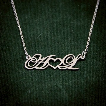 自定義帶心的兩個字母