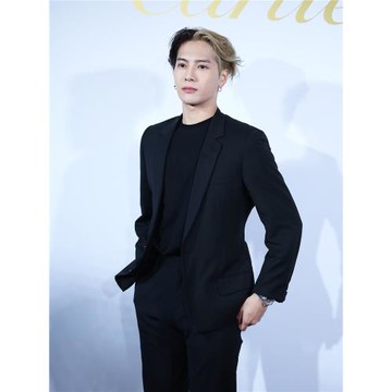 王嘉爾同款西裝外套男士秋冬季韓版高級感修身上衣墊肩休閑西服潮