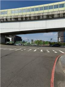 南屯十三期大面寬角地｜台中市南屯區龍富二路