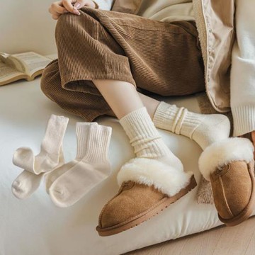 冬天保暖奶白色襪子女冬季加厚羊毛襪家居襪可愛女生睡覺穿堆堆襪