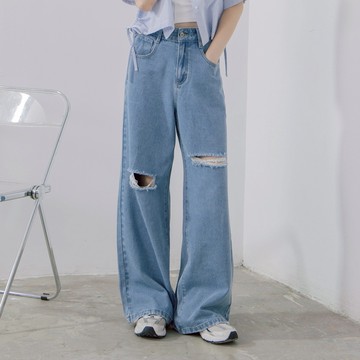 QUEENSHOP_ S 女裝 刷破設計挺版直筒牛仔褲 S/M/L 現+預 【04011830】