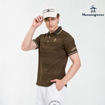 【Munsingwear企鵝】男款卡其色形態安定氣質穩重形象橫高質感條紋短袖POLO衫 MGVT20B9