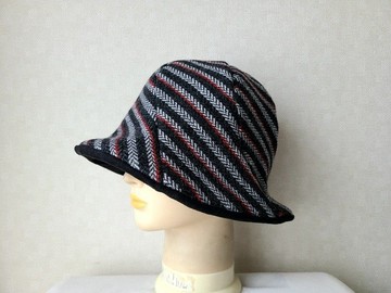 吸睛帽款☆雙面配戴好實用♪ 頂級羊毛鐘形帽 ~ 魚骨紋條紋