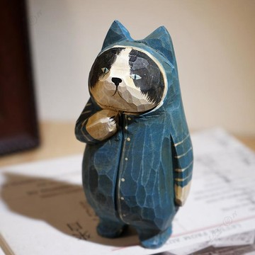 藍衣服貓手工木雕小擺件卡通貓咪動物辦公桌面書櫃裝飾品