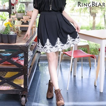 短裙--高雅氣息夢幻宣言腰間活摺下擺拼接蕾絲後拉鍊短裙(黑.灰M-5L)-Q70眼圈熊中大尺碼