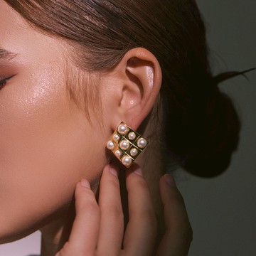 ME30 Urban Chic - Fusion 方形珍珠耳環