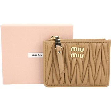 miu miu Matelasse 皺褶納帕羊皮3卡零錢包/卡片夾(焦糖棕)