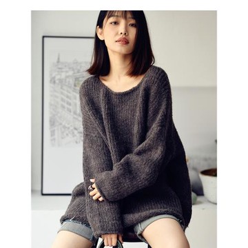 M1088C文藝氣質簡約純色粗織加厚寬松圓領套頭毛衣女冬季米蘭宣言