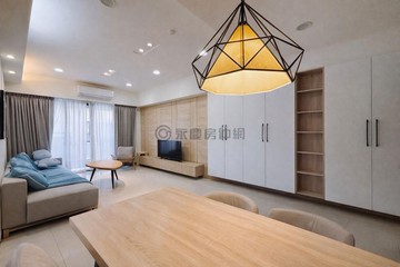 佳泰星捷市雙鐵精緻裝潢大三房平車｜台中市北屯區遼寧路一段