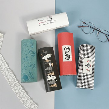 眼鏡盒高級感男便攜式抗壓日系新款輕便兒童女學生近視眼睛收納盒