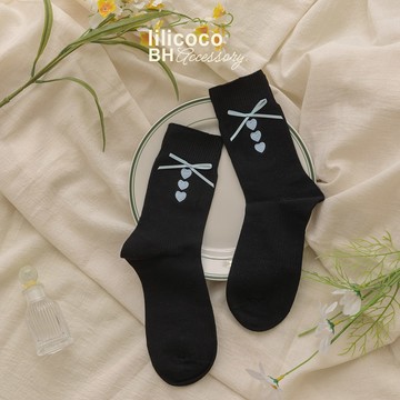 BYHUE lilicoco 甜美簡約撞色蝴蝶結愛心刺繡中筒襪－黑