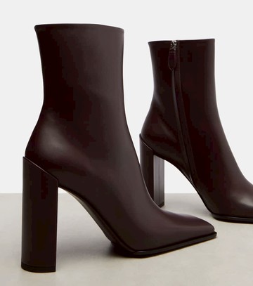 Alaïa Leather ankle boots