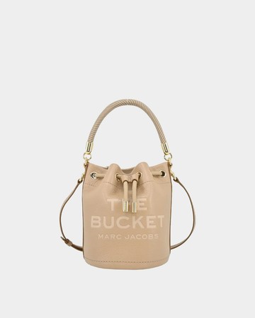 【限時5折起】MARC JACOBS MJ The Bucket 經典水桶包 駱駝棕 | 台灣唯一總代理