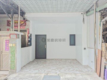 屋主鐵了心要賣 ‖  鼓山翻新車庫透天｜高雄市鼓山區日昌路