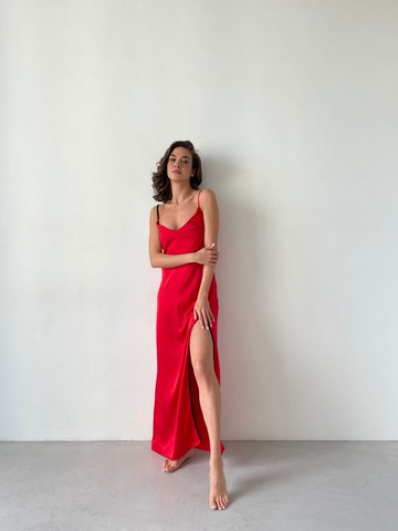 長款絲滑睡裙配蕾絲肩帶和開衩 蕾絲細節睡裙 吊帶裙