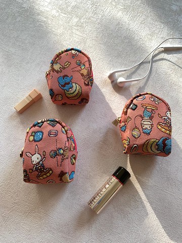 小物收納 / 耳環收納 / 零錢包 後背造型 / 布防潑水 開心馬戲團