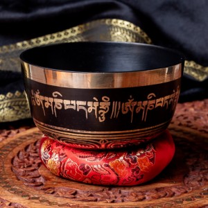  高音質ブラックシンギングボウル 535g(スティック付属)   シンギングボール ネパール 楽器 仏教 瞑想