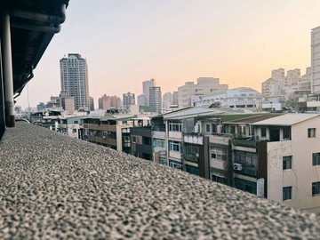 雙校核心！前後臨路電梯透天店住｜高雄市三民區正忠路