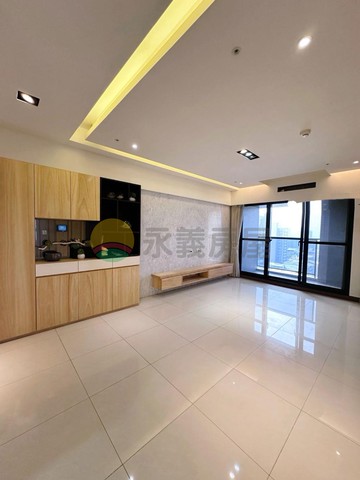 不動產找冠勳_中都濕地高樓層景觀超美三房平車｜高雄市三民區十全二路