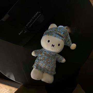 Jell 超萌睡衣 Miffy 米飛兔玩偶 25cm 軟絨陪睡公仔 臥室陪伴娃娃 生日交換禮物 ins 高顏值小紅書同款
