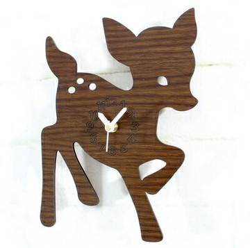 可愛木紋森林小鹿木頭掛鐘十天預購+現貨