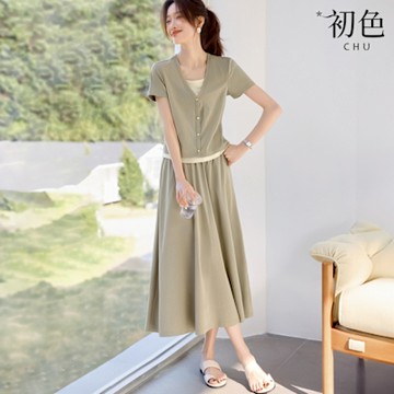 初色 撞色拼接假兩件休閒V領圓領短袖T恤+鬆緊腰寬鬆半身裙長裙套裝-綠色-11626(M-2XL可選)