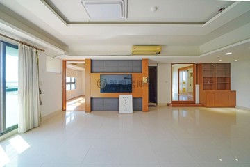 ✯亞灣31期公園首排邊間採光3房車位✯｜高雄市前鎮區光華三路