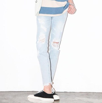 FINDSENSE Z1 韓國 時尚 潮 男 基本款 淺藍色 破洞 磨破 水洗磨白 磨邊 小腳褲 九分褲 牛仔褲