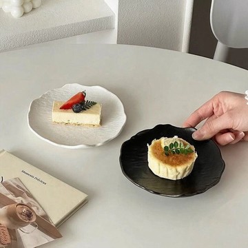🔥臺灣出貨🔥【2個裝】新款創意不規則形石紋理塑料日式料理盤子ins高顏值吐骨碟