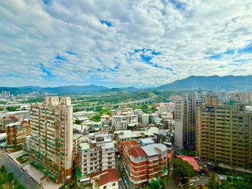 超稀有合陽高樓絕美景觀裝潢三房坡平車｜新北市新店區安光路