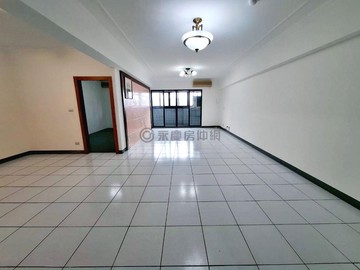 YA-(羅馬宮廷)三重集美商圈尊爵電梯大四房｜新北市三重區成功路