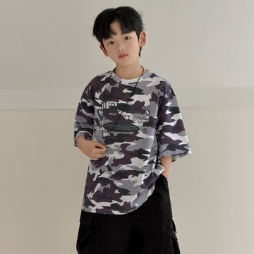 【中大男童】迷彩字母印花寬鬆舒適T恤