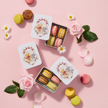 LINE禮物獨家！【Pierre Hermé】小熊維尼粉色緞帶馬卡龍鐵盒－4入   (贈品牌提袋)