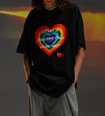 FINDSENSE X 2023 街頭時尚潮流 男士 寬鬆 愛心字母 半袖短T  特色短T 學生T