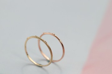 純14K Triple CZ Milgrain Ring 簡約珠邊三鑽線戒