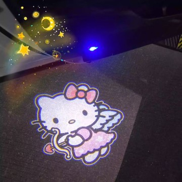 ✨臺灣出貨✨車載迎賓燈車門燈kt貓卡通可愛感應投影儀汽車電動車氛圍裝飾用品