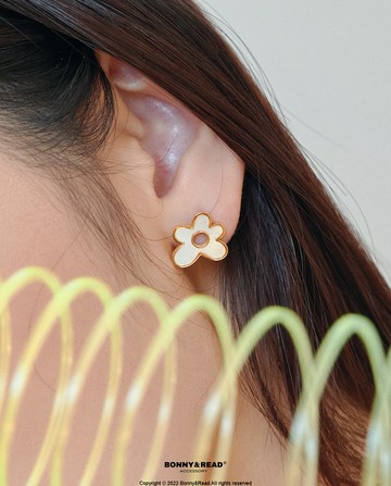 [鈦鋼] 純真花朵耳環 / Pure Flower Earring