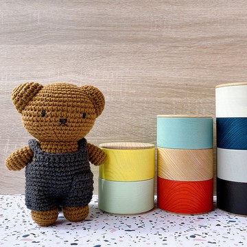 荷蘭 Just Dutch | Boris 編織娃娃和他的灰色吊帶褲