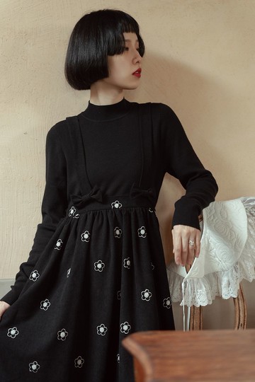 黑色 復古高領內搭毛衣 套頭修身針織衫 精紡客製紗線 細膩柔軟