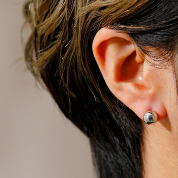 full moon ceramic post pierced earring SV 陶瓷針耳環 無鎳耳環 球形耳環 銀色